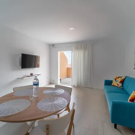 Apartment Comfortable Cristianos. Free Wifi.