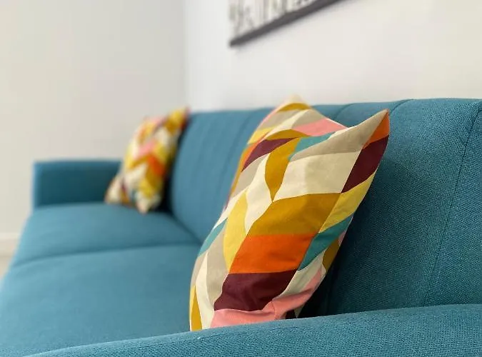 Comfortable Cristianos. Free Wifi.