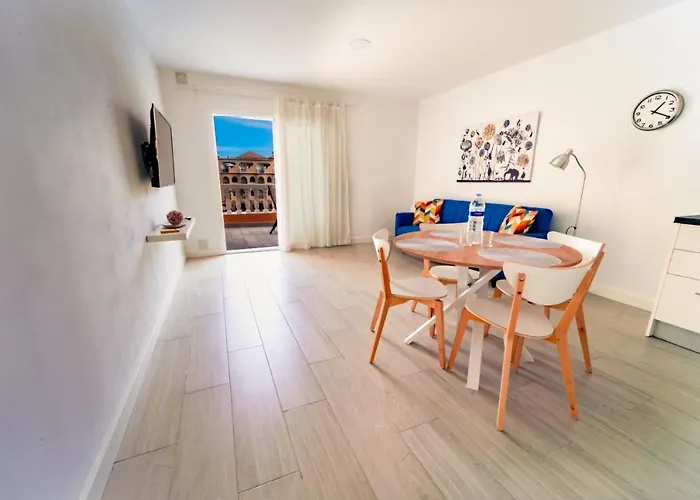 דירה Comfortable Cristianos. Free Wifi. ארונה