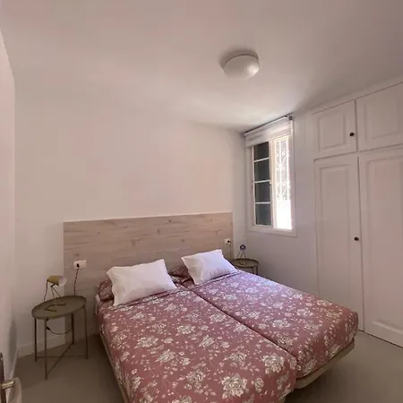 Comfortable Cristianos. Free Wifi. *