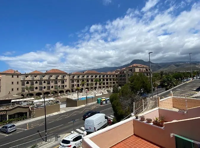 Comfortable Cristianos. Free Wifi. Apartment